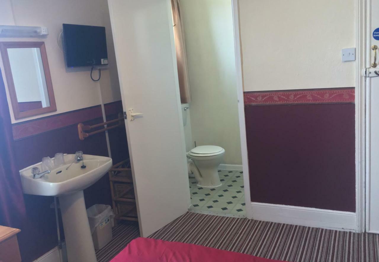Chester Lodge Sandown Bagian luar foto